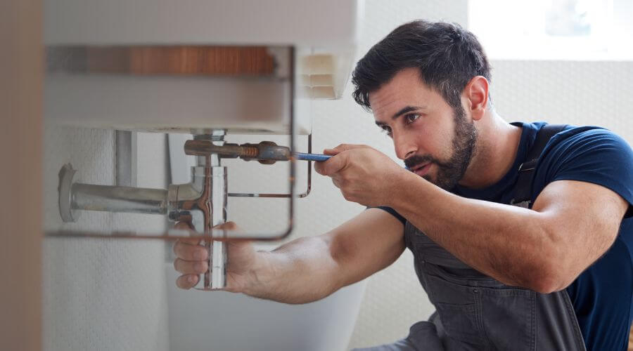 Professional water heater installation services in Los Indios, TX